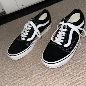 Vans Men's Classic Black and White Sneakers